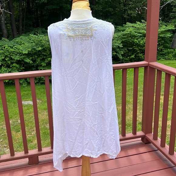 NWT! BIYA Johnny Was Size L white Saverio rayon embroidered top - Picture 9 of 13